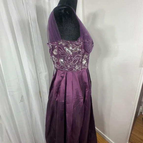 Eggplant Purple One-Shoulder Prom Dress - Picture 10 of 10